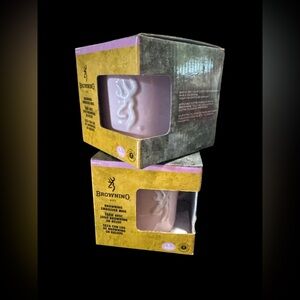 NIB Pink And White Browning Embossed Logo Mug 14 Ounce